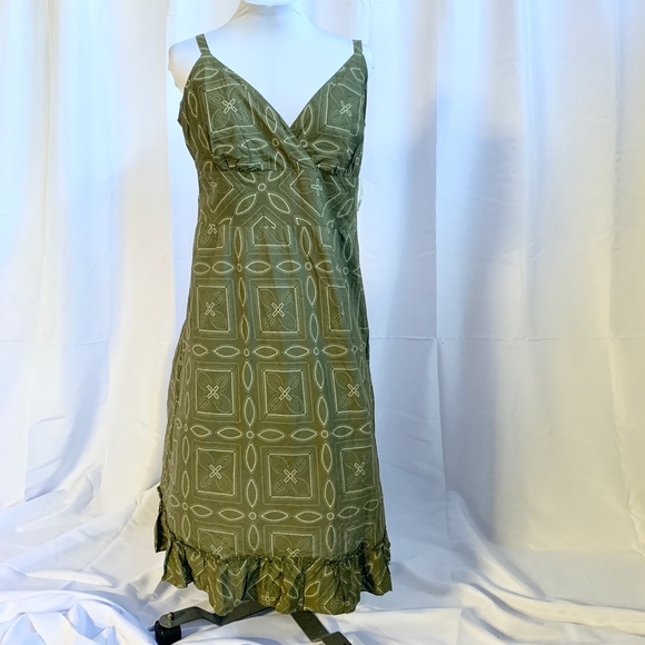 Apt. 9 Dresses & Skirts - Apt 9 Island Vibe Batik Dress NWT